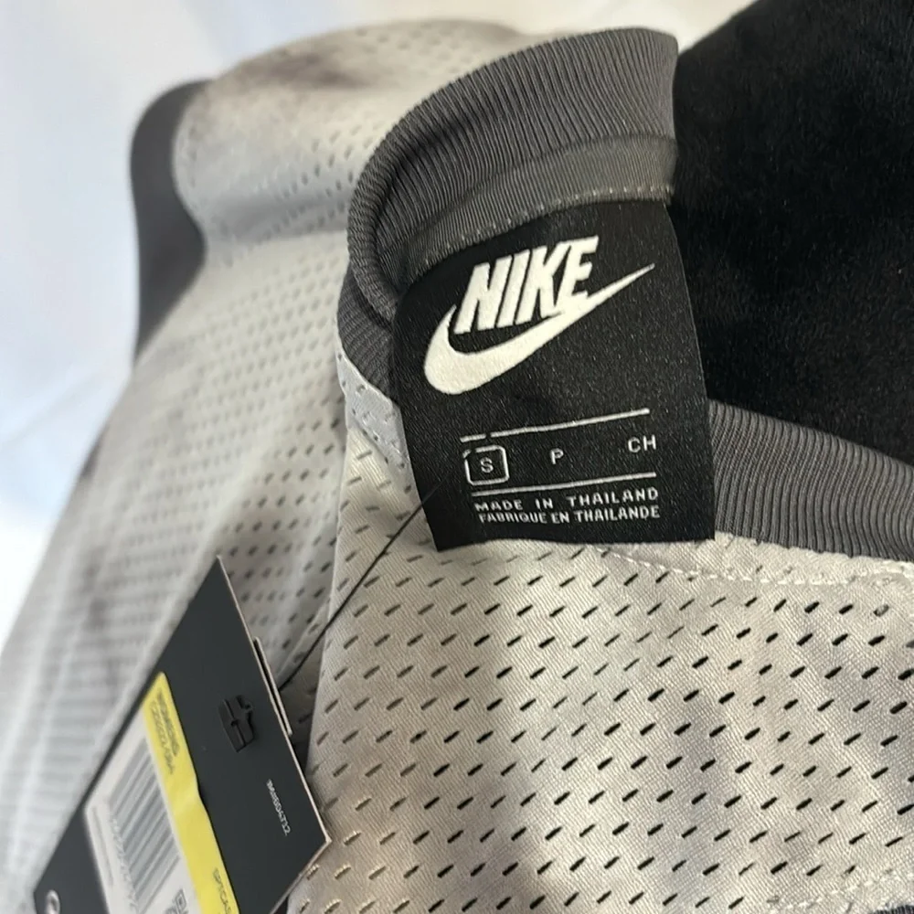 Nike jersey gray